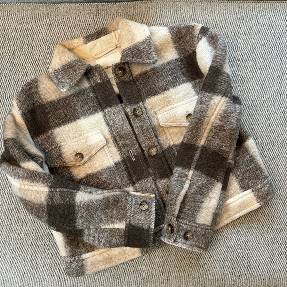 Aritzia Jackets & Blazers - Cropped Ganna Jacket